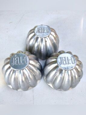 Jell-O Vintage Aluminum Fluted Jelly Molds - Set of 3 - Bundt Cake Style